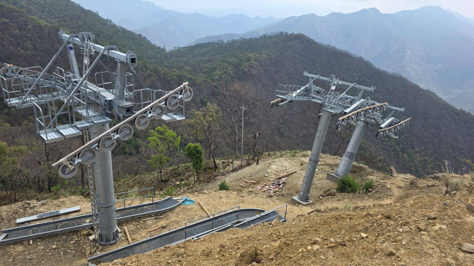 कैलाली चिसापानीमा बन्दै गरेको जालपादेवी केबलकार दुई महिनाभित्र सञ्चालनमा आउने